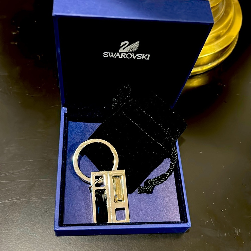 Swarovski Art Deco Style Key Chain (new w/ dust pouch & box)